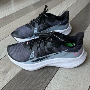 Nike Air Zoom Winflo 7 Shield Running black and grey